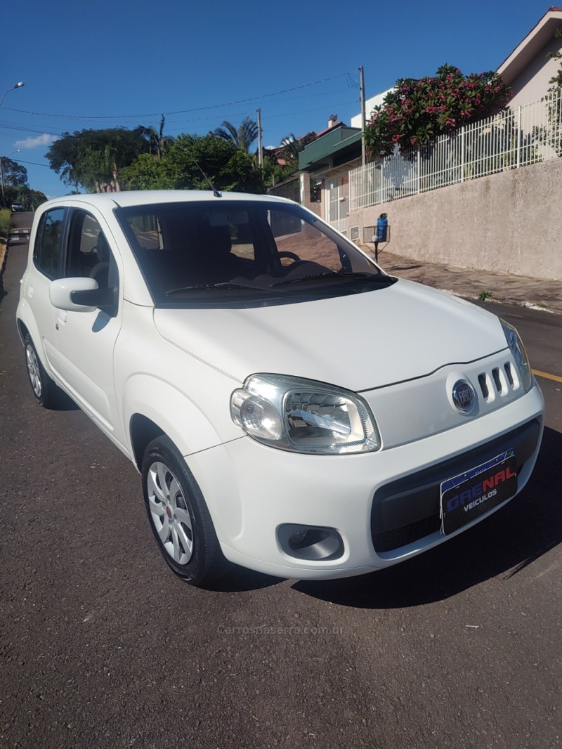 UNO 1.0 EVO VIVACE 8V FLEX 4P MANUAL - 2012 - CAMPO BOM