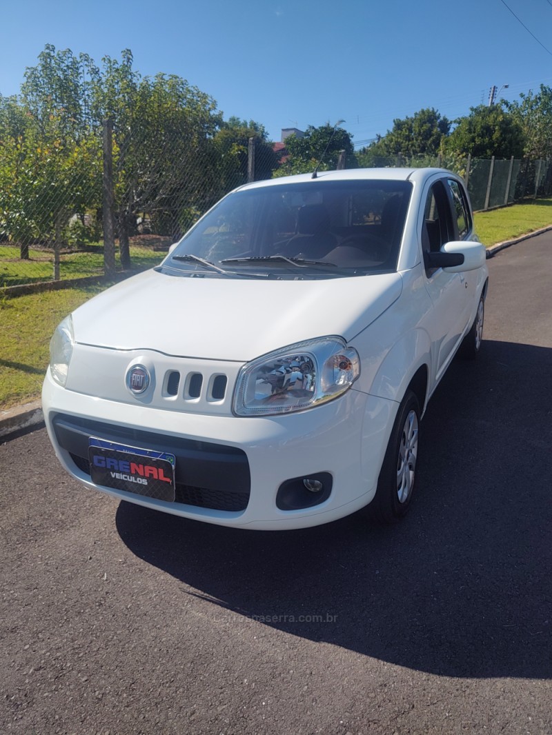 UNO 1.0 EVO VIVACE 8V FLEX 4P MANUAL - 2012 - CAMPO BOM