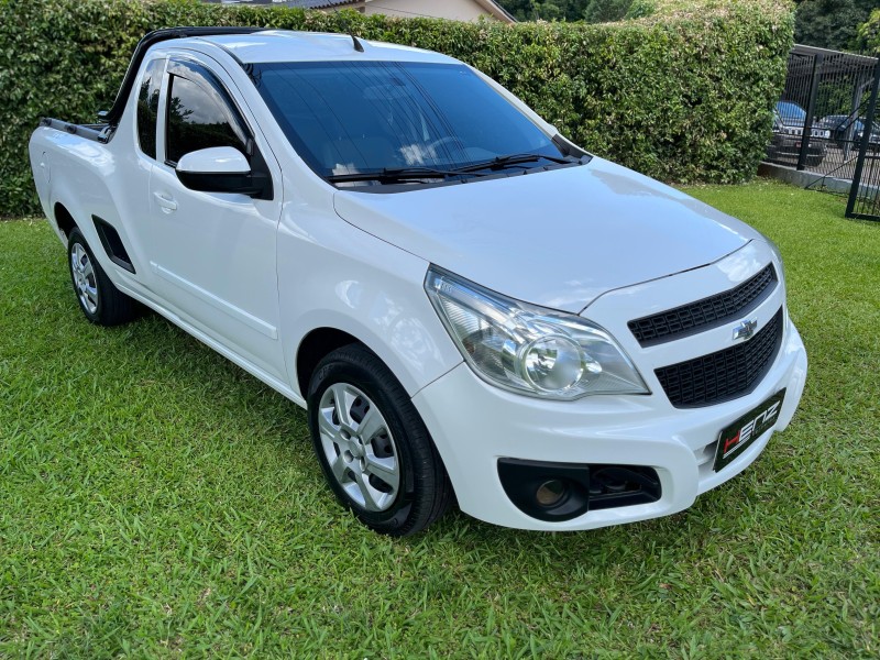 MONTANA 1.4 MPFI LS CS 8V FLEX 2P MANUAL