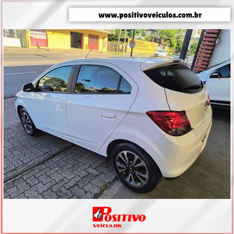 ONIX 1.4 MPFI LTZ 8V FLEX 4P AUTOMÁTICO - 2015 - CAXIAS DO SUL