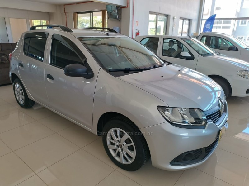 SANDERO 1.0 AUTHENTIQUE 8V FLEX 4P MANUAL - 2018 - NOVA PETRóPOLIS