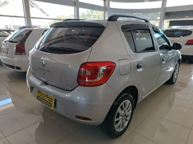 SANDERO 1.0 AUTHENTIQUE 8V FLEX 4P MANUAL - 2018 - NOVA PETRóPOLIS