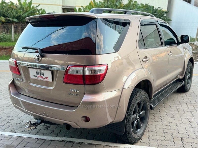 HILUX SW4 3.0 SRV 4X4 7 LUGARES 16V TURBO INTERCOOLER DIESEL 4P AUTOMÁTICO - 2009 - FELIZ