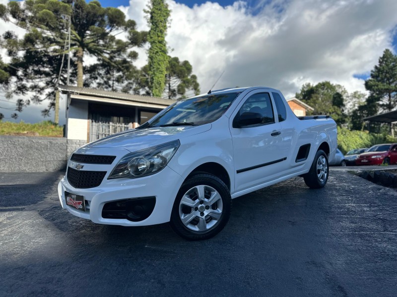 MONTANA 1.4 MPFI LS CS 8V FLEX 2P MANUAL