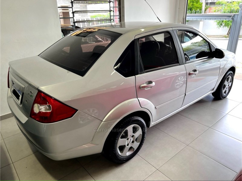 FIESTA 1.6 MPI SEDAN 8V FLEX 4P MANUAL - 2008 - CARLOS BARBOSA