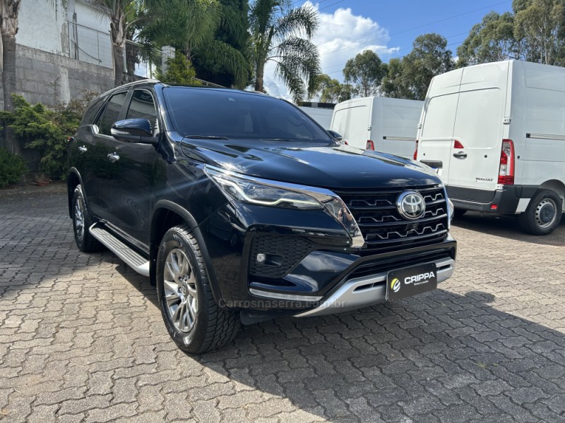 HILUX SW4 2.8 SRX 4X4 7 LUGARES 16V TURBO INTERCOOLER DIESEL 4P AUTOMÁTICO - 2022 - FARROUPILHA