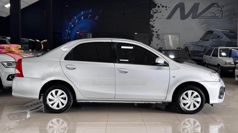 ETIOS 1.5 XS SEDAN 16V FLEX 4P MANUAL - 2018 - ESTâNCIA VELHA