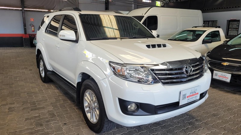 HILUX SW4 3.0 SRV 4X4 CD 16V TURBO INTERCOOLER DIESEL 4P AUTOMÁTICO - 2015 - GARIBALDI