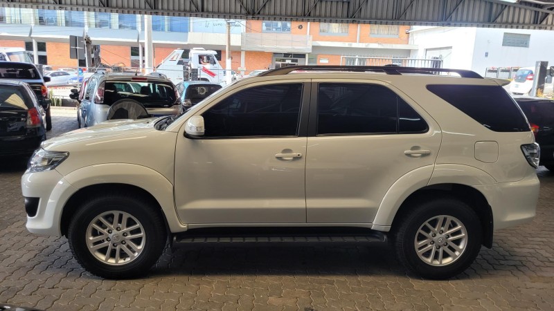 HILUX SW4 3.0 SRV 4X4 CD 16V TURBO INTERCOOLER DIESEL 4P AUTOMÁTICO - 2015 - GARIBALDI