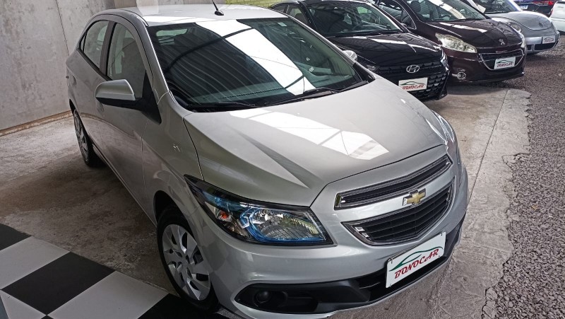 ONIX 1.4 MPFI LT 8V FLEX 4P MANUAL - 2013 - CAXIAS DO SUL