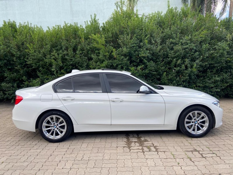 328I 2.0 SEDAN 16V GASOLINA 4P AUTOMÁTICO - 2013 - CAXIAS DO SUL