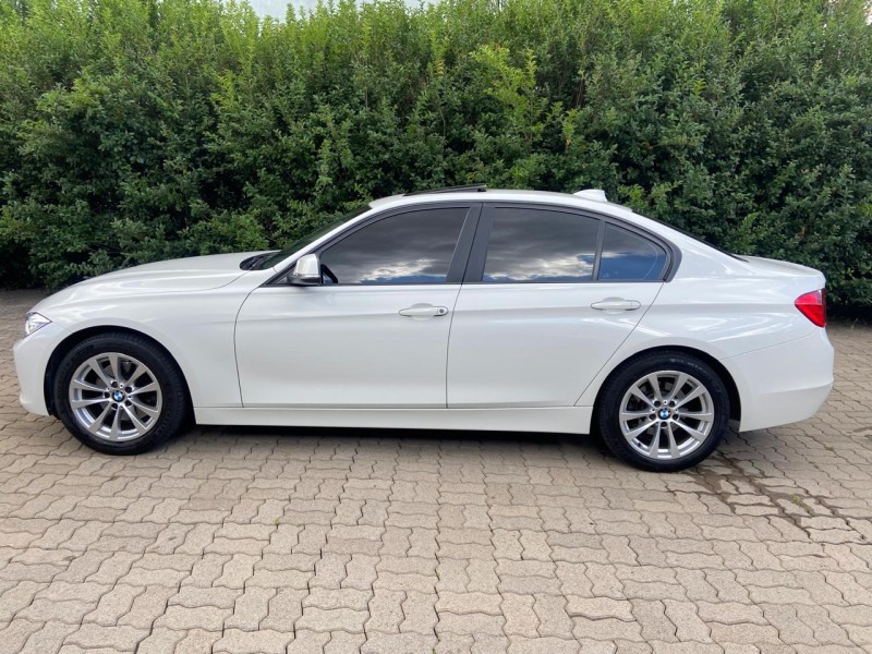 328I 2.0 SEDAN 16V GASOLINA 4P AUTOMÁTICO - 2013 - CAXIAS DO SUL