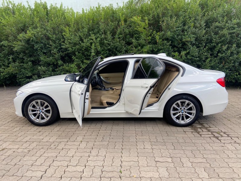 328I 2.0 SEDAN 16V GASOLINA 4P AUTOMÁTICO - 2013 - CAXIAS DO SUL