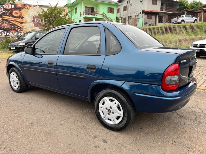 CORSA 1.6 MPFI CLASSIC SEDAN 8V GASOLINA 4P MANUAL - 2003 - DOIS IRMãOS