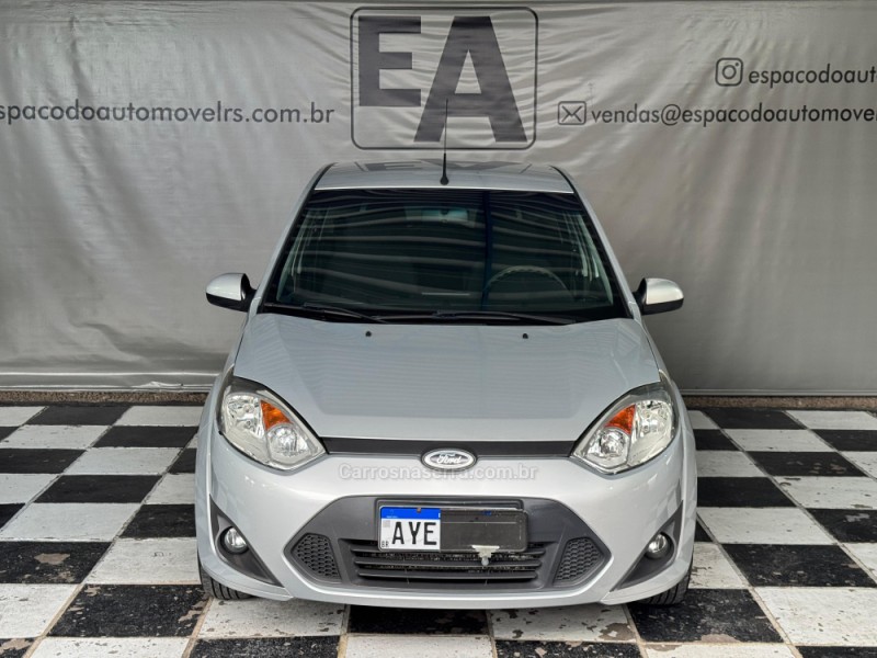 FIESTA 1.0 ROCAM SE 8V FLEX 4P MANUAL - 2014 - NOVA PRATA