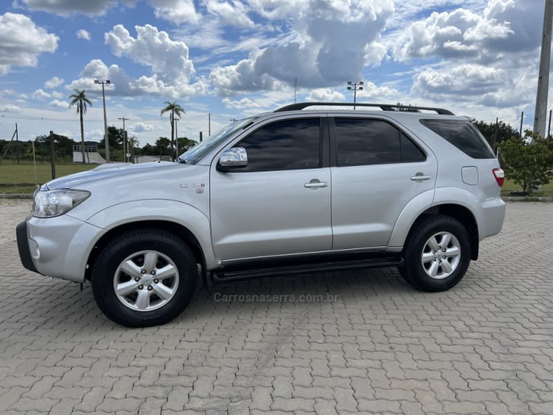 HILUX SW4 3.0 SRV 4X4 7 LUGARES 16V TURBO INTERCOOLER DIESEL 4P AUTOMÁTICO - 2011 - ANTôNIO PRADO