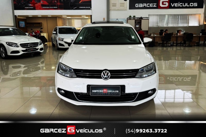 JETTA 2.0 TSI HIGHLINE 200CV GASOLINA 4P TIPTRONIC - 2012 - BENTO GONçALVES