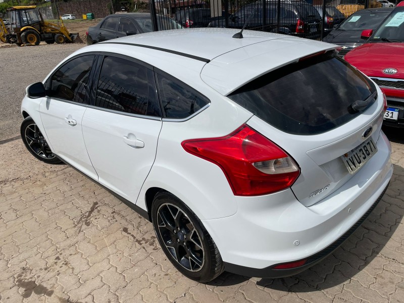 FOCUS 2.0 TITANIUM PLUS HATCH 16V FLEX 4P AUTO - 2015 - CAXIAS DO SUL