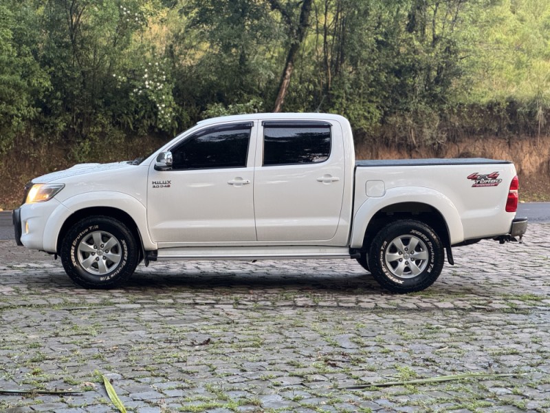 HILUX 3.0 SRV 4X4 CD 16V TURBO INTERCOOLER DIESEL 4P AUTOMÁTICO - 2014 - GRAMADO