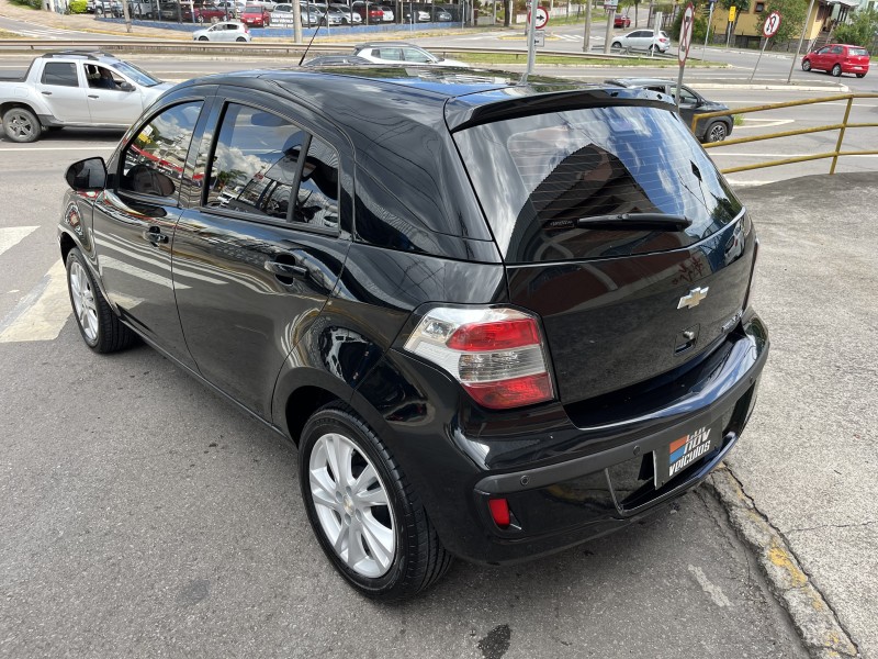 AGILE 1.4 MPFI LTZ 8V FLEX 4P MANUAL - 2014 - CAXIAS DO SUL