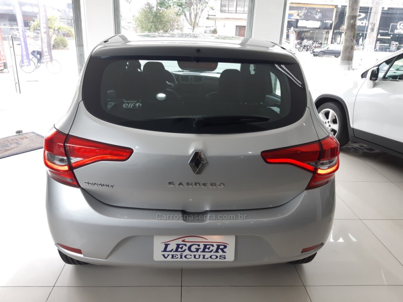 SANDERO 1.0 LIFE 12V FLEX 4P MANUAL - 2020 - SãO LEOPOLDO