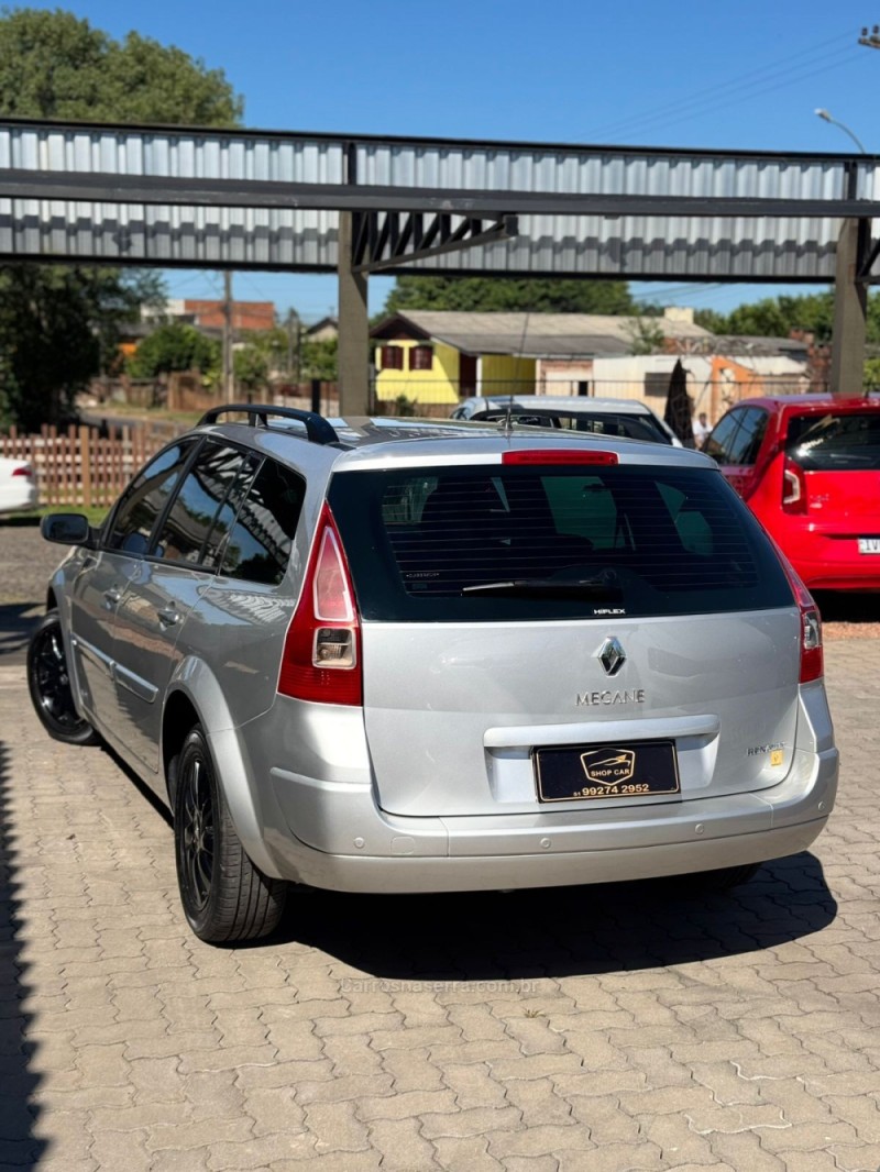 MÉGANE 1.6 EXPRESSION GRAND TOUR 16V FLEX 4P MANUAL - 2013 - MONTENEGRO