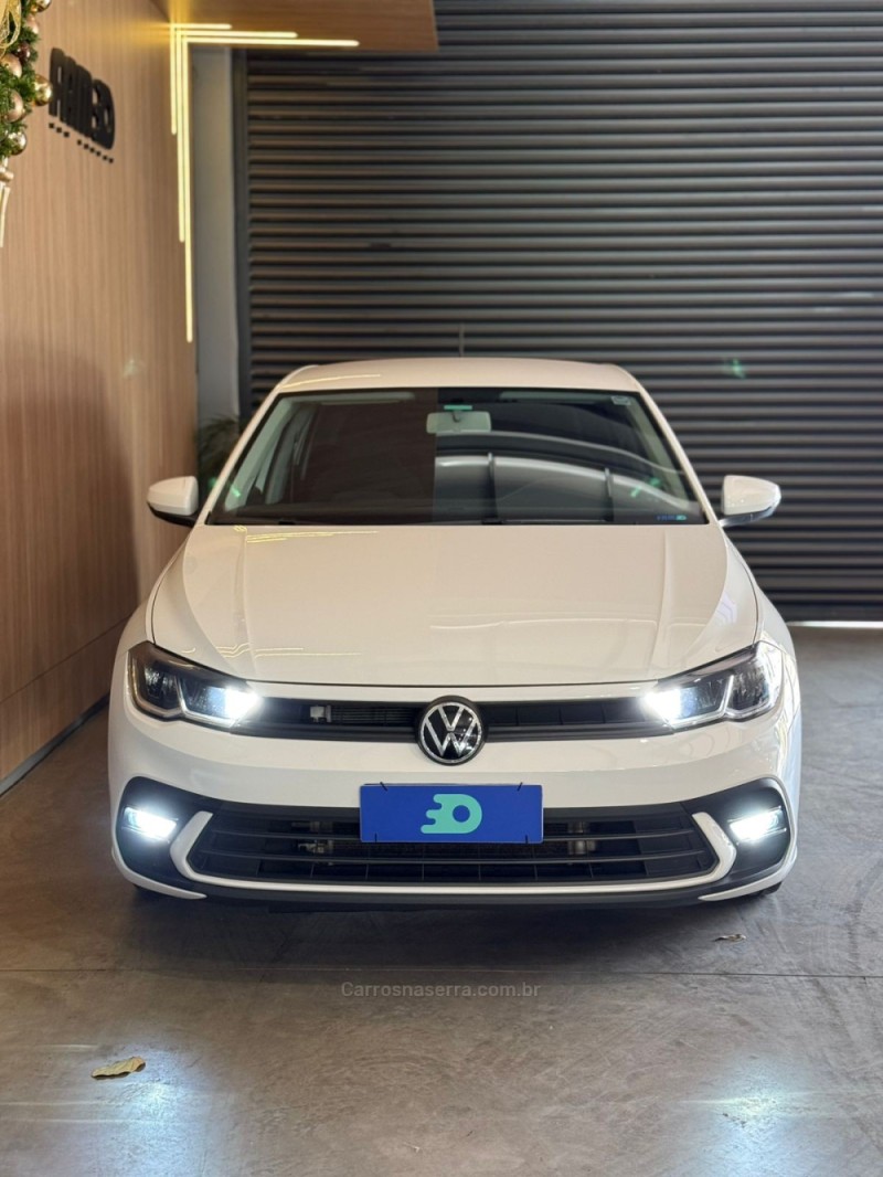 POLO 1.0 TSI FLEX 4P MANUAL - 2024 - LAJEADO