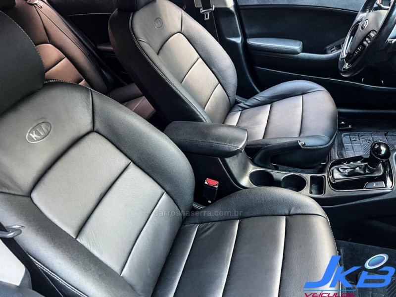 CERATO 1.6 16V SX4 FLEX 4P AUTOMÁTICO - 2017 - NOVO HAMBURGO