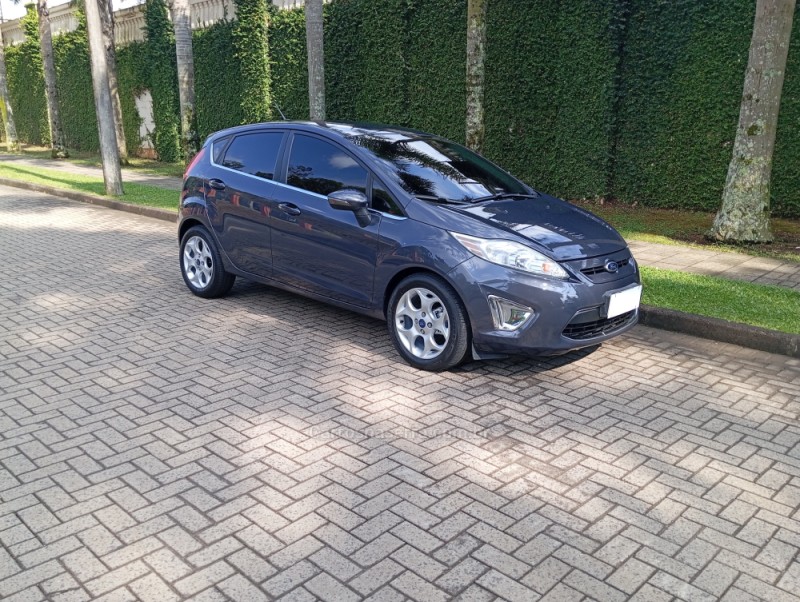 FIESTA 1.6 SE HATCH 16V FLEX 4P MANUAL - 2012 - CAXIAS DO SUL