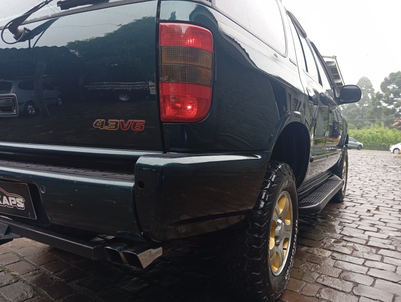 BLAZER 4.3 SFI DLX EXECUTIVE 4X2 V6 12V GASOLINA 4P MANUAL - 1998 - CAXIAS DO SUL