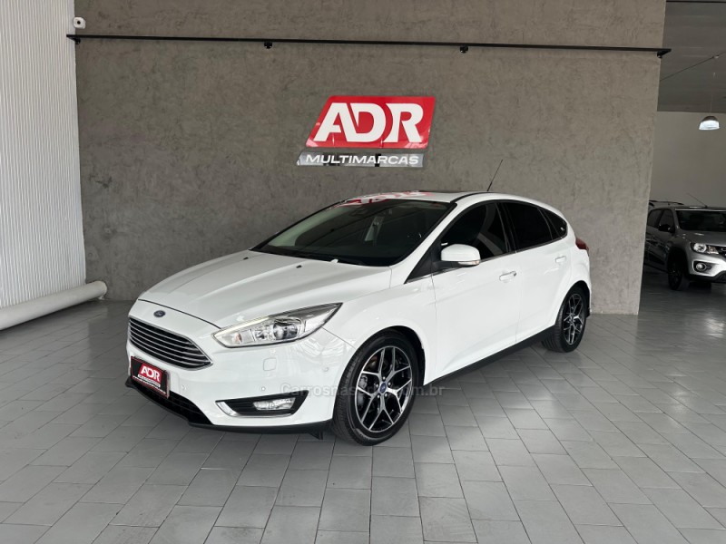 focus 2.0 titanium plus hatch 16v flex 4p auto 2017 caxias do sul