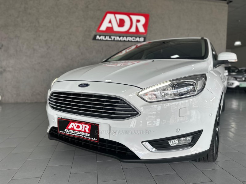 FOCUS 2.0 TITANIUM PLUS HATCH 16V FLEX 4P AUTO - 2017 - CAXIAS DO SUL