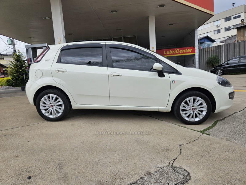 PUNTO 1.6 ESSENCE SP 16V FLEX 4P MANUAL - 2016 - CAXIAS DO SUL