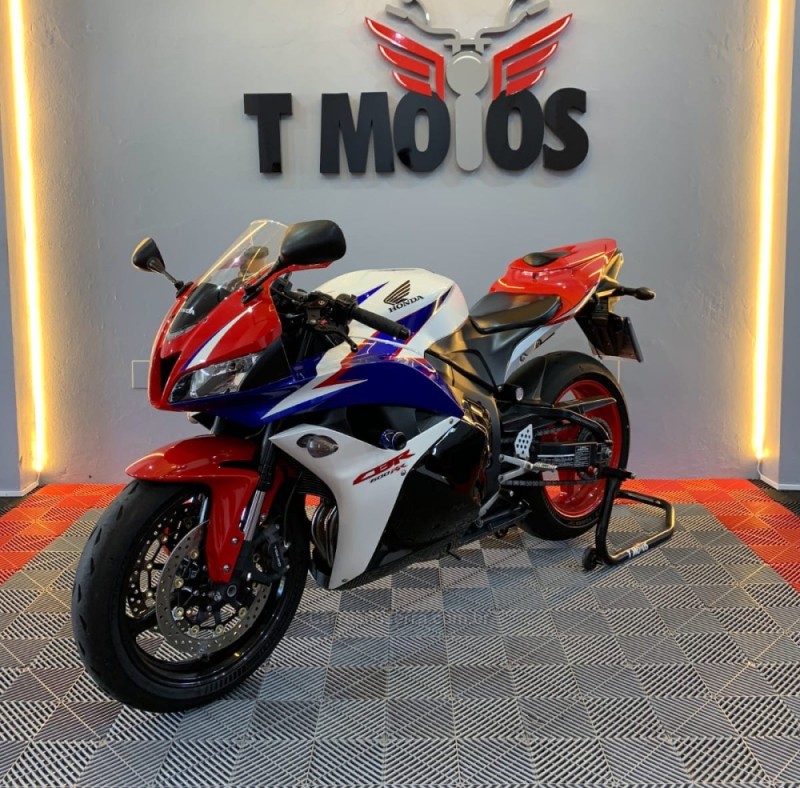 CBR 600F  - 2010 - PORTãO