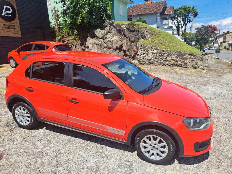 GOL 1.0 MI TRACK 8V FLEX 4P MANUAL - 2014 - FARROUPILHA