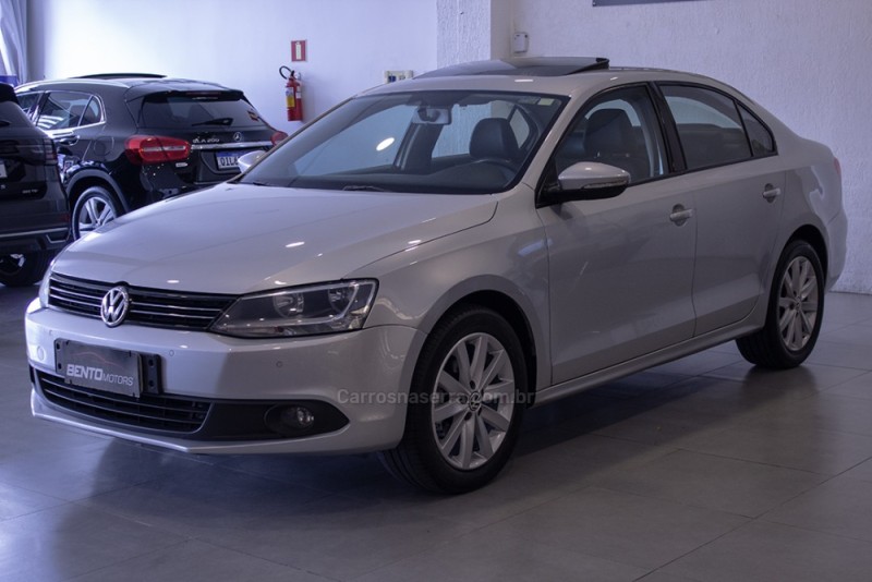 JETTA 2.0 COMFORTLINE FLEX 4P TIPTRONIC - 2011 - BENTO GONçALVES