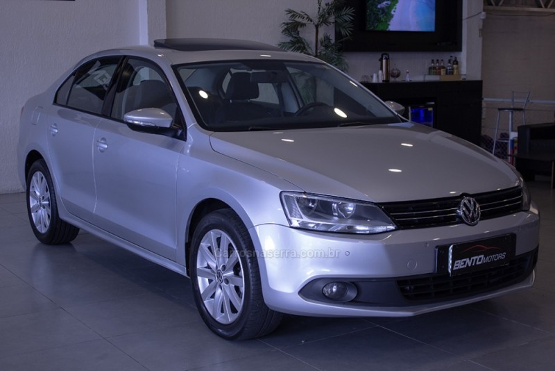 JETTA 2.0 COMFORTLINE FLEX 4P TIPTRONIC - 2011 - BENTO GONçALVES