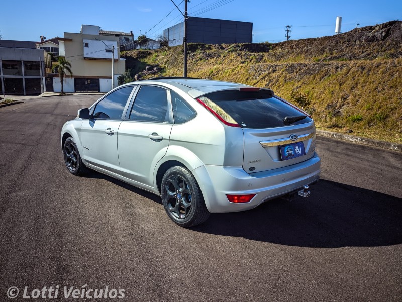 FOCUS 2.0 TITANIUM HATCH 16V FLEX 4P AUTOMÁTICO - 2012 - FARROUPILHA