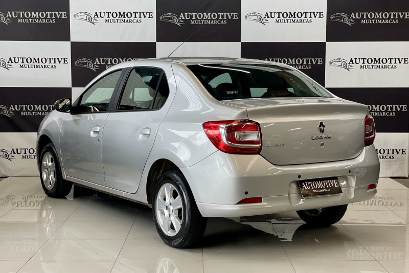 LOGAN 1.6 DYNAMIQUE 8V FLEX 4P MANUAL - 2015 - CAXIAS DO SUL