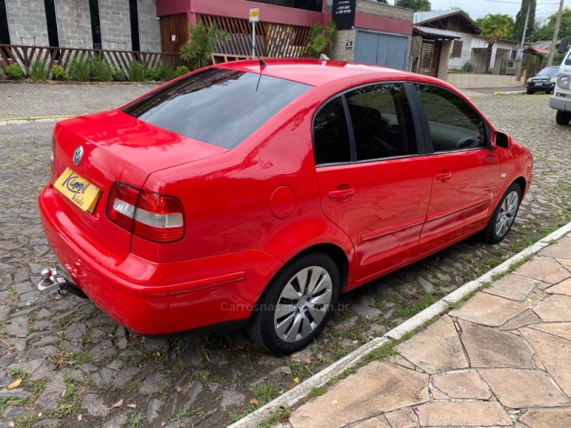 POLO 1.6 MI 8V E-FLEX 4P MANUAL - 2004 - SAPIRANGA