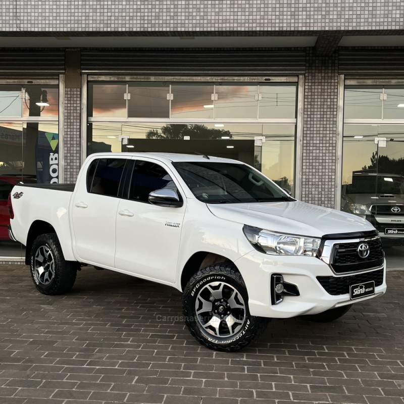 HILUX 2.8 SR 4X4 CD 16V DIESEL 4P AUTOMÁTICO - 2019 - VACARIA