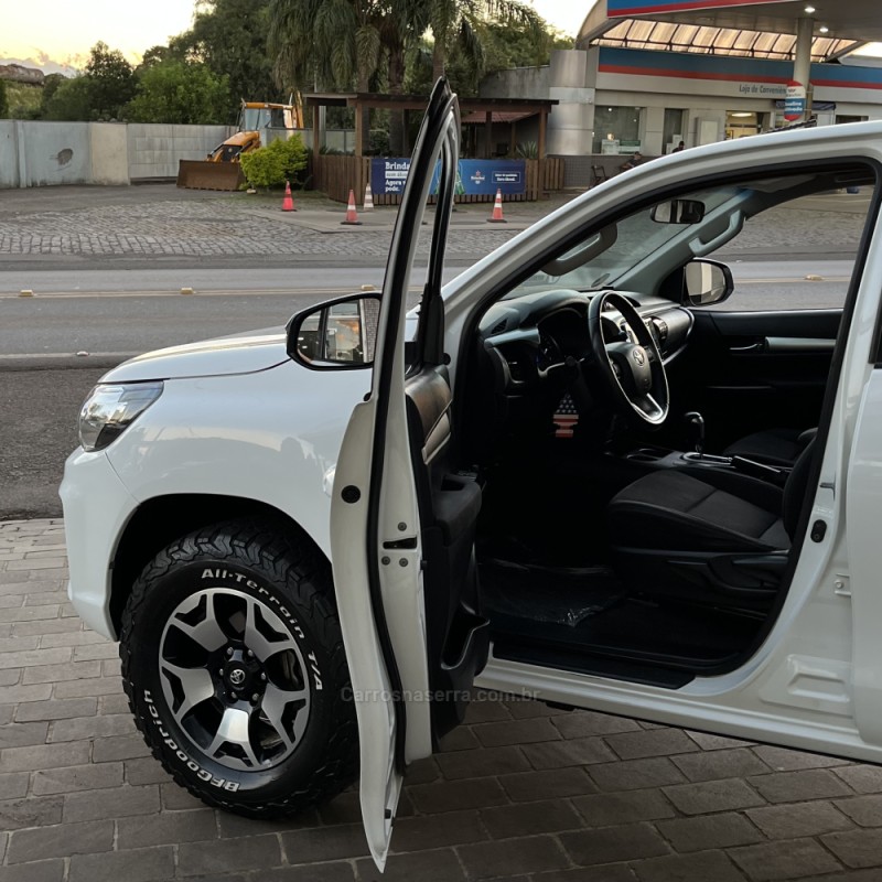 HILUX 2.8 SR 4X4 CD 16V DIESEL 4P AUTOMÁTICO - 2019 - VACARIA