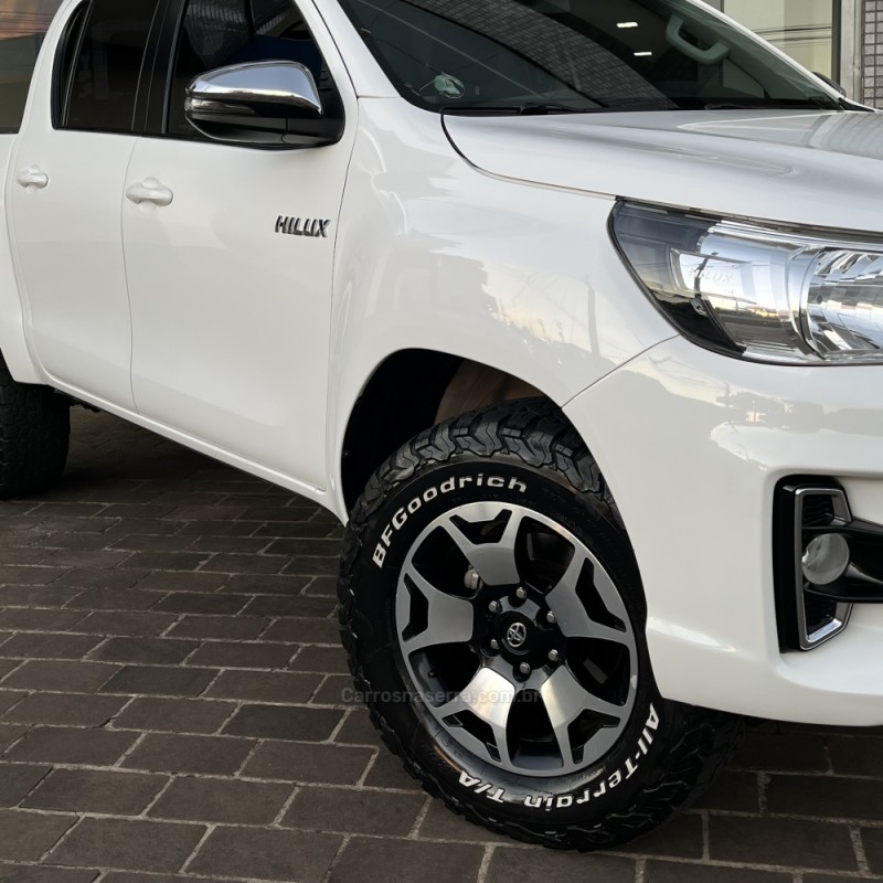 HILUX 2.8 SR 4X4 CD 16V DIESEL 4P AUTOMÁTICO - 2019 - VACARIA