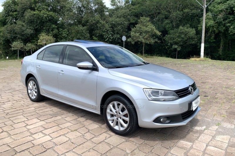 JETTA 2.0 COMFORTLINE FLEX 4P MANUAL - 2013 - GUAPORé