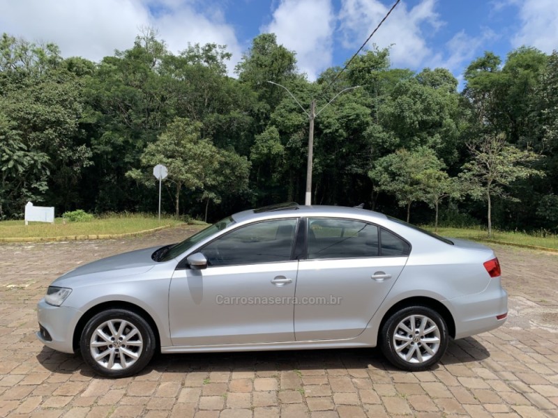 JETTA 2.0 COMFORTLINE FLEX 4P MANUAL - 2013 - GUAPORé