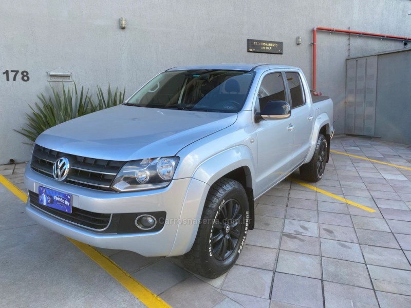 AMAROK 2.0 HIGHLINE 4X4 CD 16V TURBO INTERCOOLER DIESEL 4P AUTOMÁTICO - 2012 - CAXIAS DO SUL