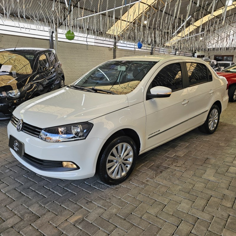 VOYAGE 1.0 MI COMFORTLINE 8V FLEX 4P MANUAL - 2016 - SãO LEOPOLDO