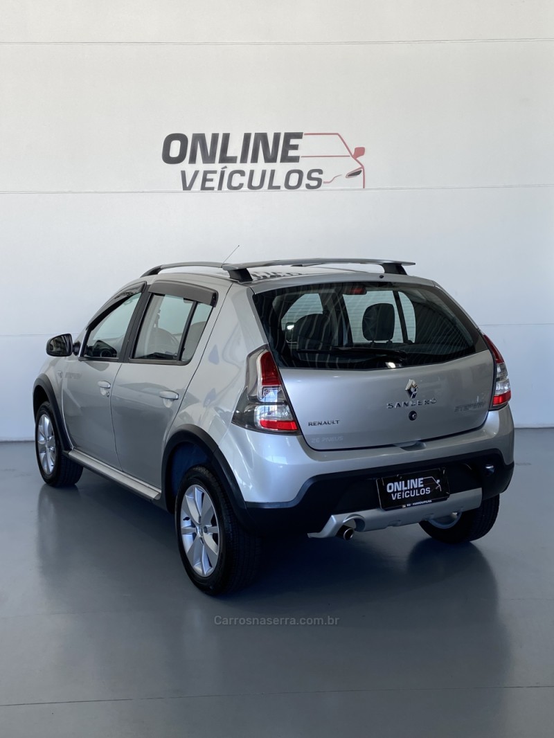 SANDERO 1.6 STEPWAY 8V FLEX 4P MANUAL - 2013 - FARROUPILHA