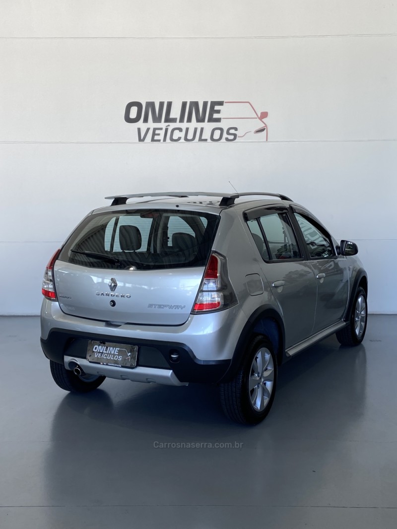 SANDERO 1.6 STEPWAY 8V FLEX 4P MANUAL - 2013 - FARROUPILHA