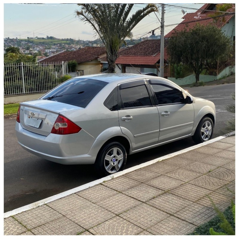 FIESTA 1.6 MPI SEDAN 8V FLEX 4P MANUAL - 2009 - CAMPO BOM